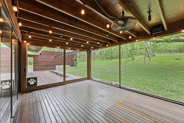 N6313 Paradise DRIVE, Burlington, WI 53105