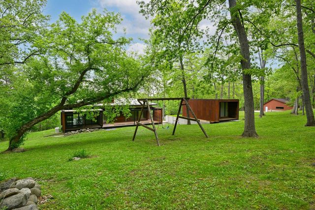 N6313 Paradise DRIVE, Burlington, WI 53105