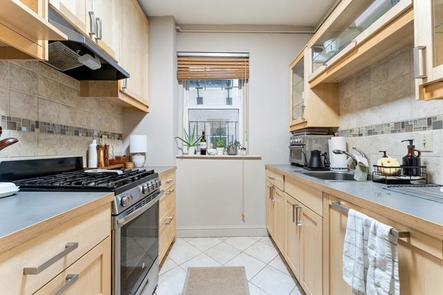 78 Glenville Ave 7, Boston, MA 02134