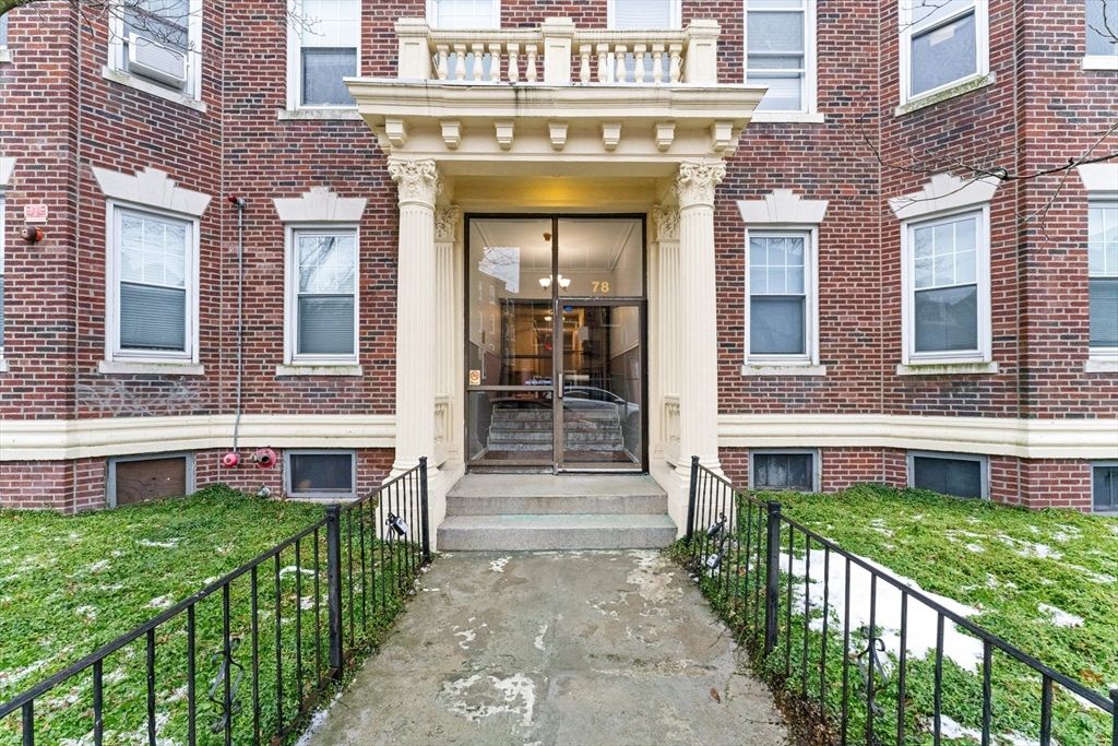 78 Glenville Ave 7, Boston, MA 02134