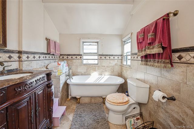 7 The Court, New Rochelle, NY 10801