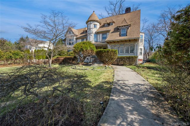 7 The Court, New Rochelle, NY 10801