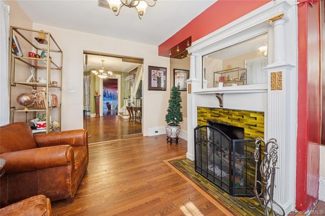 7 The Court, New Rochelle, NY 10801