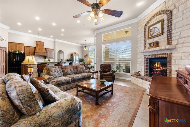 1735 Alta Vista Loop, Temple, TX 76502