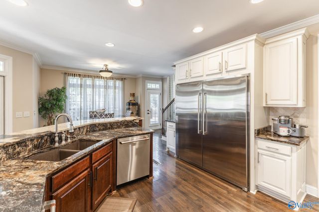 146 Forest Ridge Drive, Huntsville, AL 35806