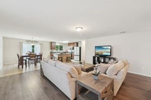 7065 Seton Hall Drive, Fort Worth, TX 76120