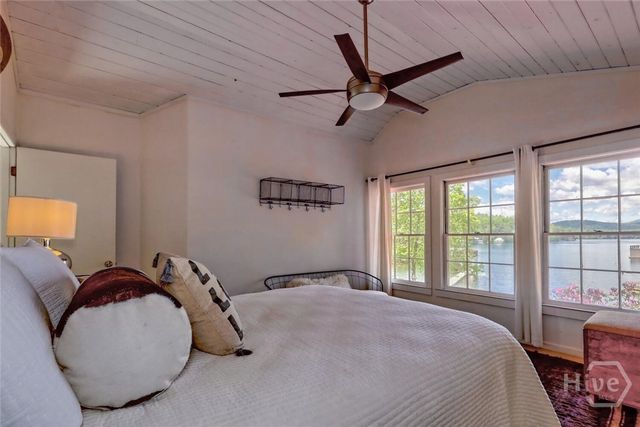 89 Arkansas Lane, Tiger, GA 30576