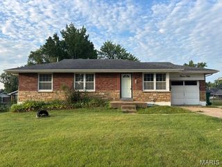 1250 Admiral Drive, Bellefontaine Nghbrs, MO 63137