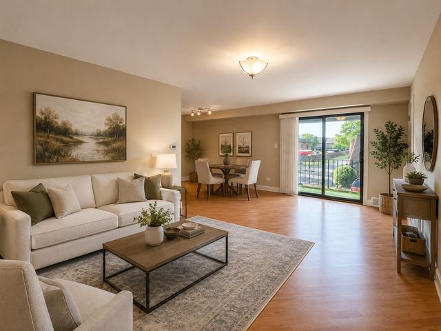10640 S Brooklodge Lane 2B, Palos Hills, IL 60465