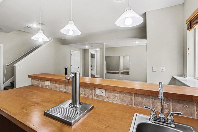 5169 Chasemoor Court, Portage, MI 49024