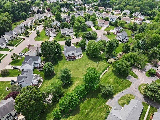 5169 Chasemoor Court, Portage, MI 49024