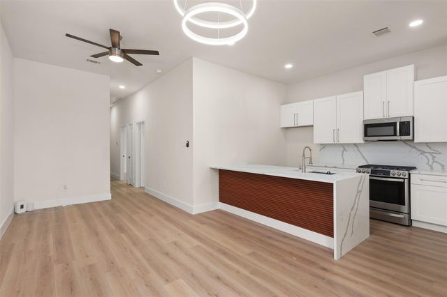 4728 Sunbeam Street, Houston, TX 77033