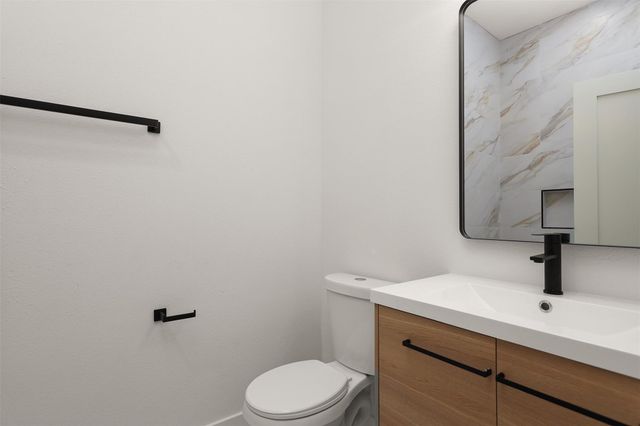 4728 Sunbeam Street, Houston, TX 77033