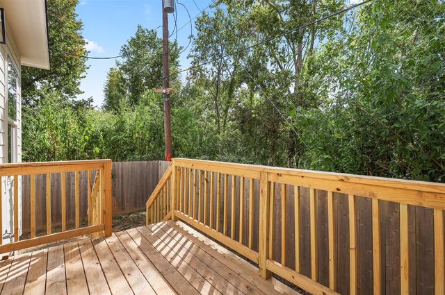 4728 Sunbeam Street, Houston, TX 77033