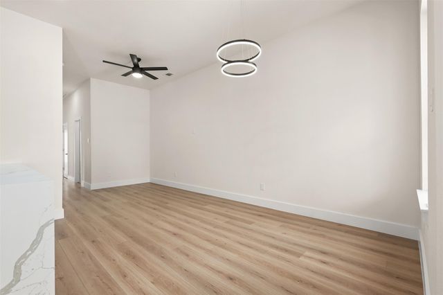 4728 Sunbeam Street, Houston, TX 77033