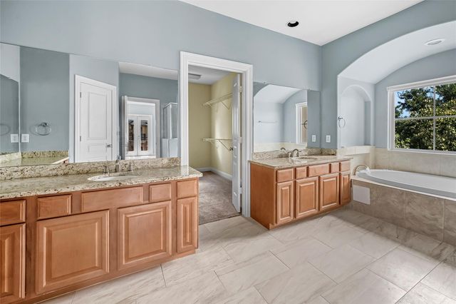 53 Versante Court, Houston, TX 77070