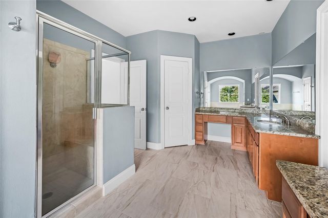 53 Versante Court, Houston, TX 77070