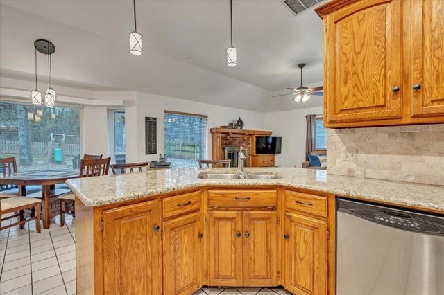 804 N Creek Drive, Edmond, OK 73034