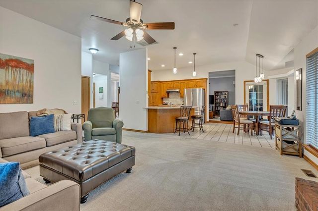 804 N Creek Drive, Edmond, OK 73034