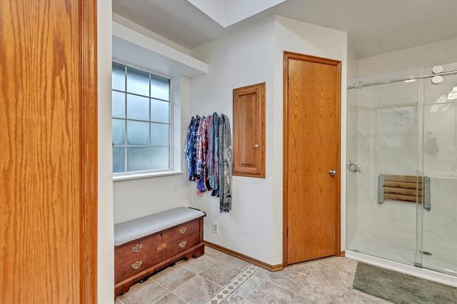 804 N Creek Drive, Edmond, OK 73034