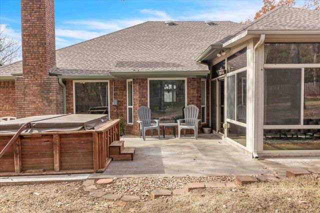 804 N Creek Drive, Edmond, OK 73034