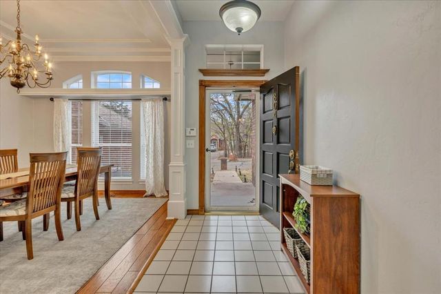 804 N Creek Drive, Edmond, OK 73034