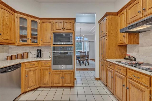 804 N Creek Drive, Edmond, OK 73034