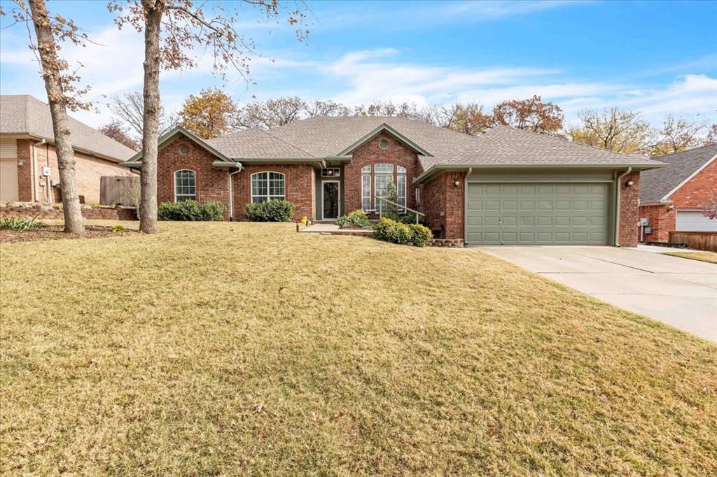 804 N Creek Drive, Edmond, OK 73034