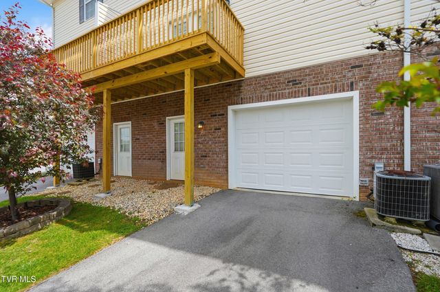 2101 Cherokee Road 12, Johnson City, TN 37604
