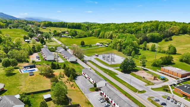 2101 Cherokee Road 12, Johnson City, TN 37604