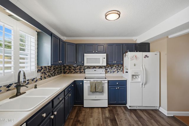 2101 Cherokee Road 12, Johnson City, TN 37604
