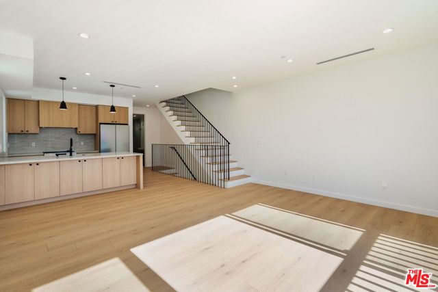 6763 Lexington Avenue B, Los Angeles, CA 90038