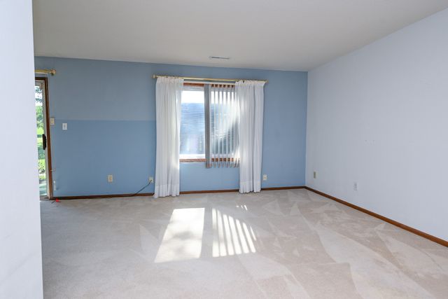 4773 Woodland Avenue 6, West Des Moines, IA 50266
