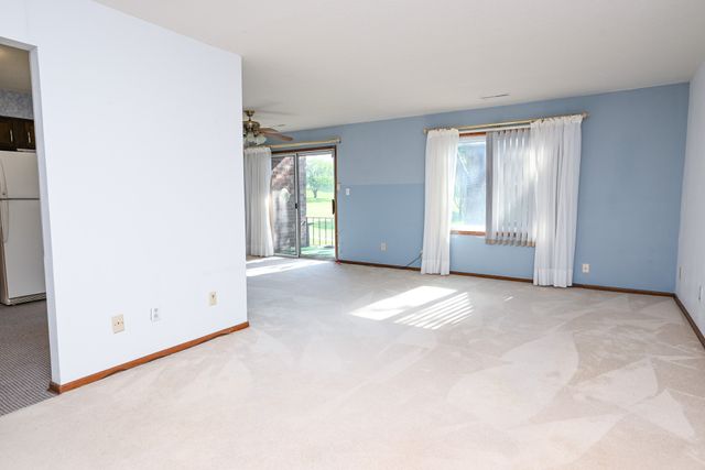 4773 Woodland Avenue 6, West Des Moines, IA 50266