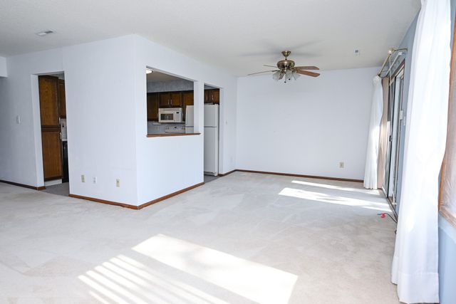 4773 Woodland Avenue 6, West Des Moines, IA 50266