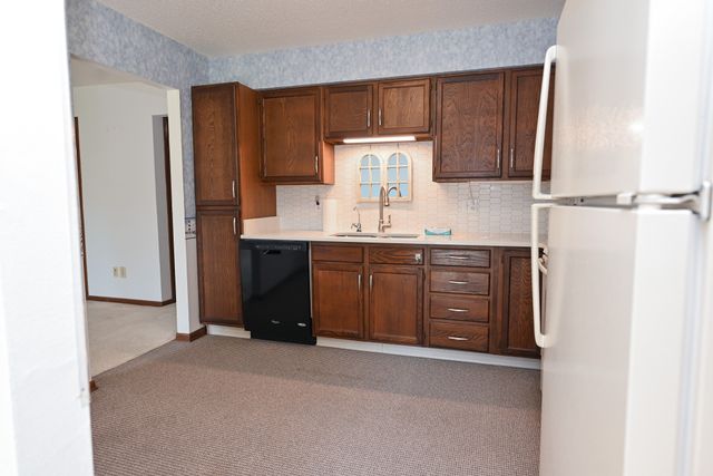 4773 Woodland Avenue 6, West Des Moines, IA 50266