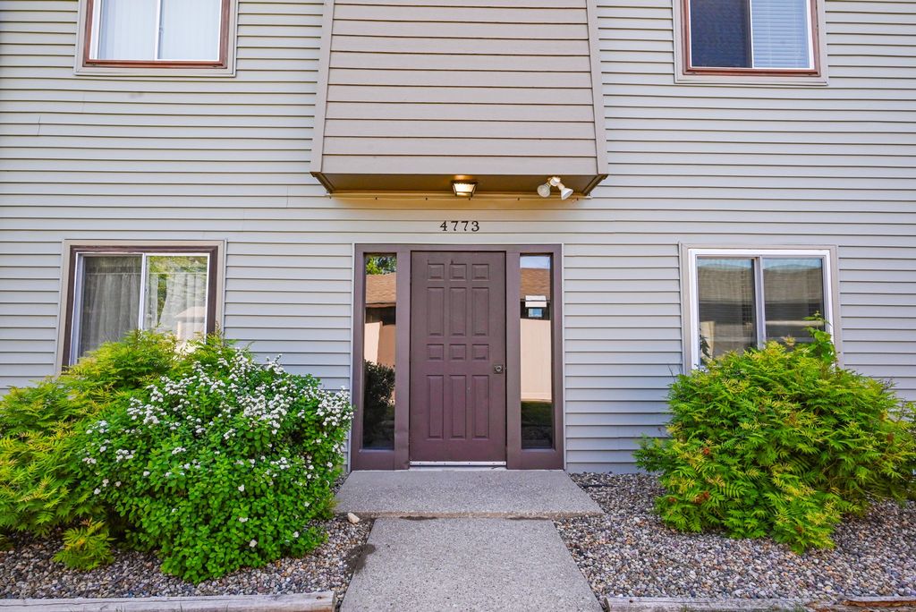 4773 Woodland Avenue 6, West Des Moines, IA 50266