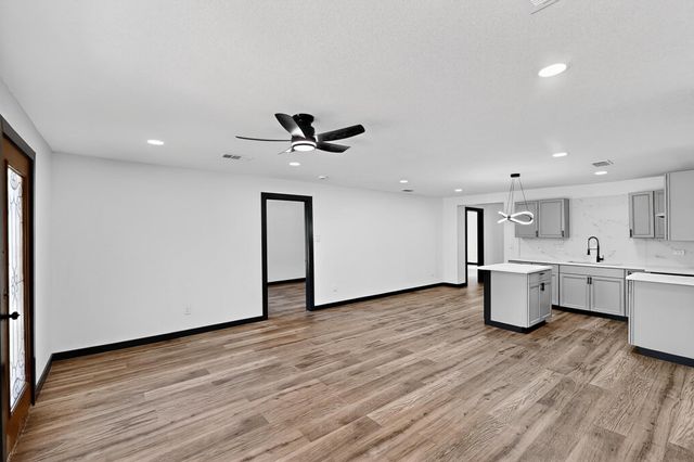 2018 N Saint Augustine Drive, Dallas, TX 75217