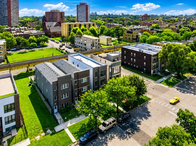 4053 S Prairie Avenue, Chicago, IL 60653