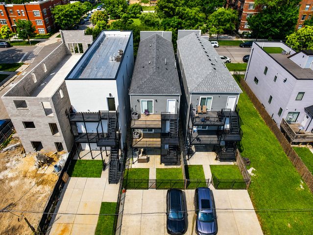 4053 S Prairie Avenue, Chicago, IL 60653