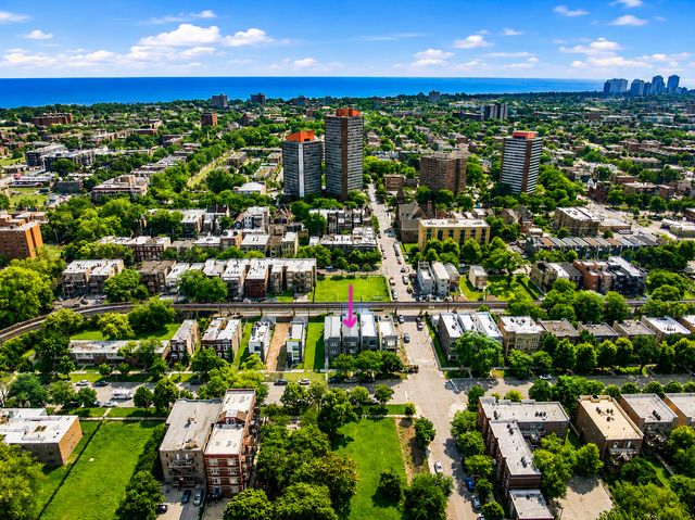 4053 S Prairie Avenue, Chicago, IL 60653