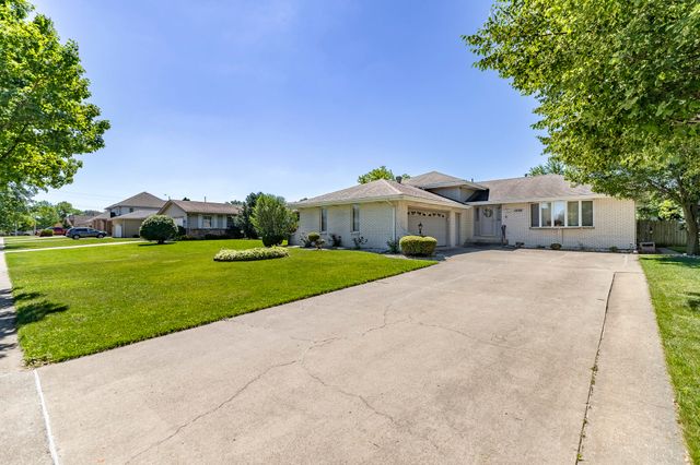 1534 Poplar Lane, Munster, IN 46321