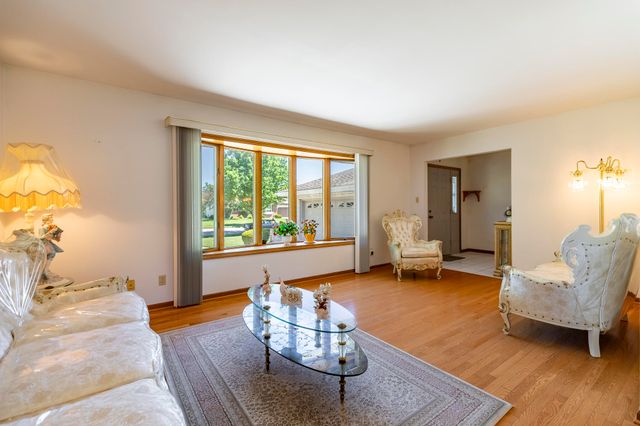1534 Poplar Lane, Munster, IN 46321