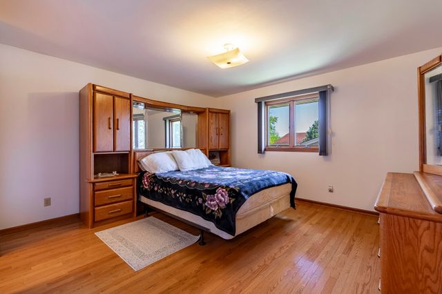 1534 Poplar Lane, Munster, IN 46321