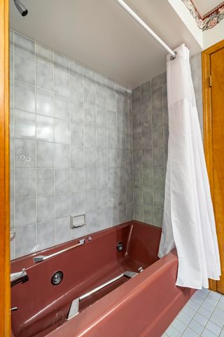 1534 Poplar Lane, Munster, IN 46321