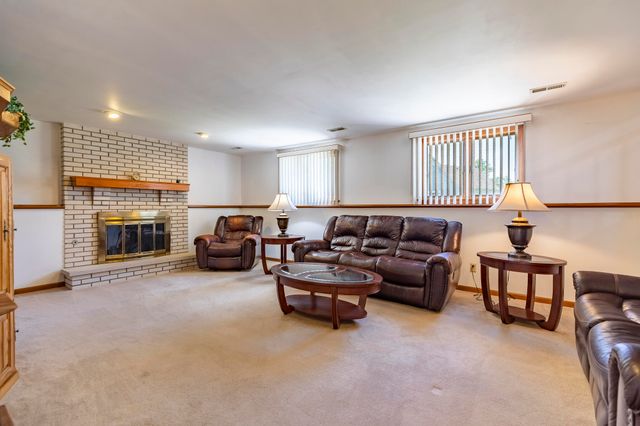 1534 Poplar Lane, Munster, IN 46321