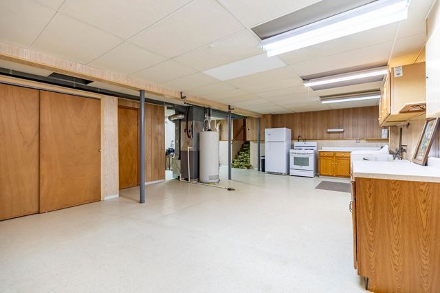 1534 Poplar Lane, Munster, IN 46321