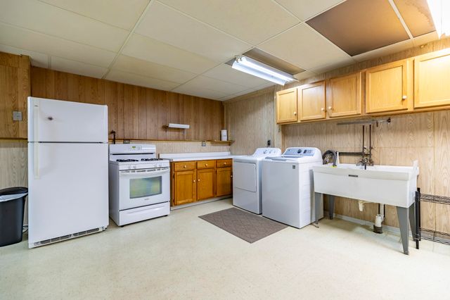 1534 Poplar Lane, Munster, IN 46321