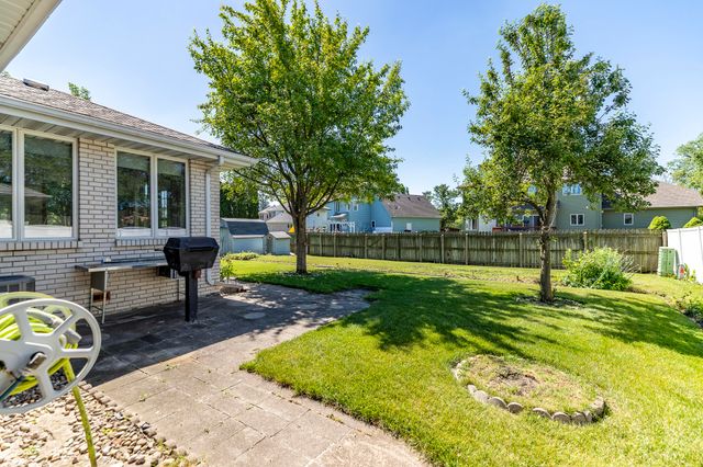 1534 Poplar Lane, Munster, IN 46321