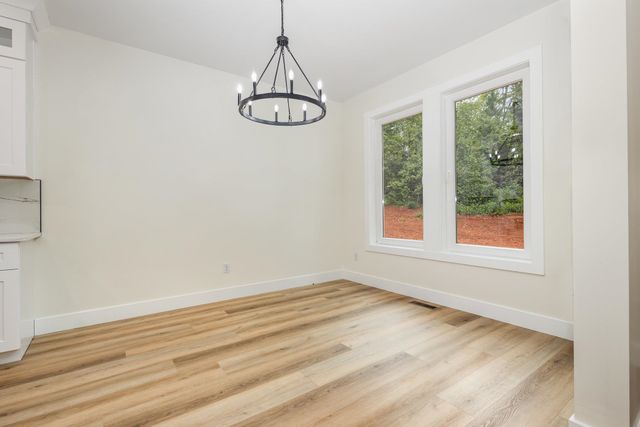 115 Crest Road, Campobello, SC 29322